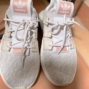 Adidas’s Sneakers | Minimal Wear